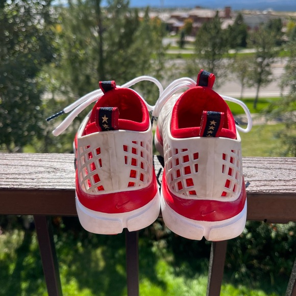 2008 Nike Rejuvenat8 USA Olympic Medal Stand Red & White Sneakers - Picture 4 of 16